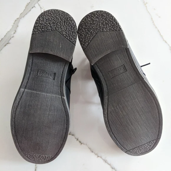 Propet size 7 booties - Picture 2 of 5